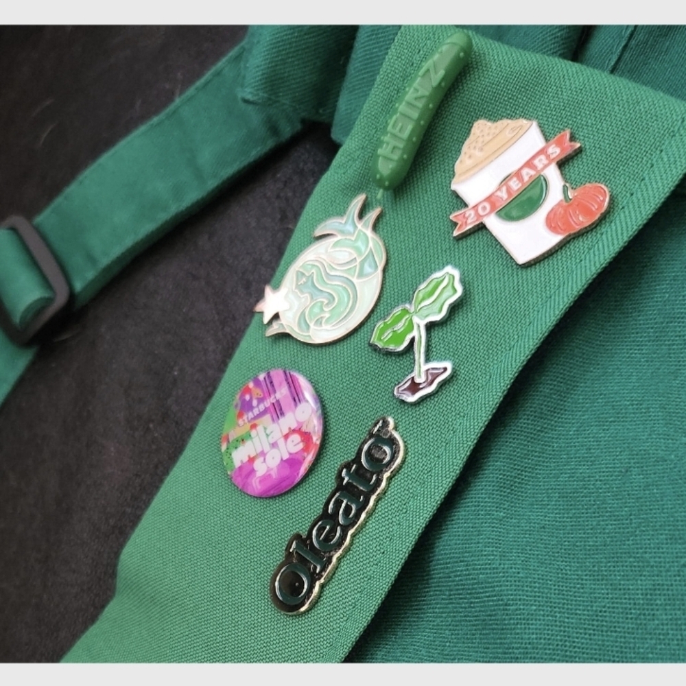 Apron Pin Holder
